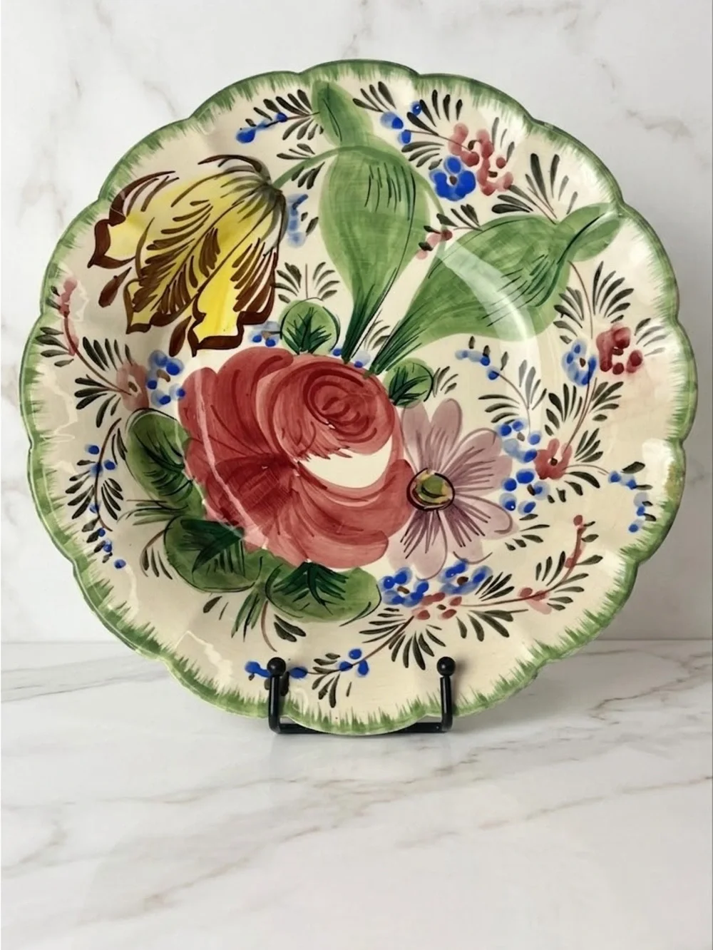Nove Rose Hand Painted Italian Majolica Serving Bowl 11.5”